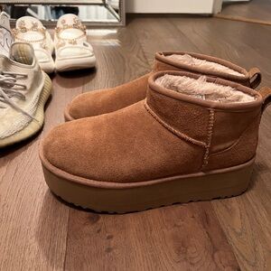 Platform Classic Ultra Mini Uggs
